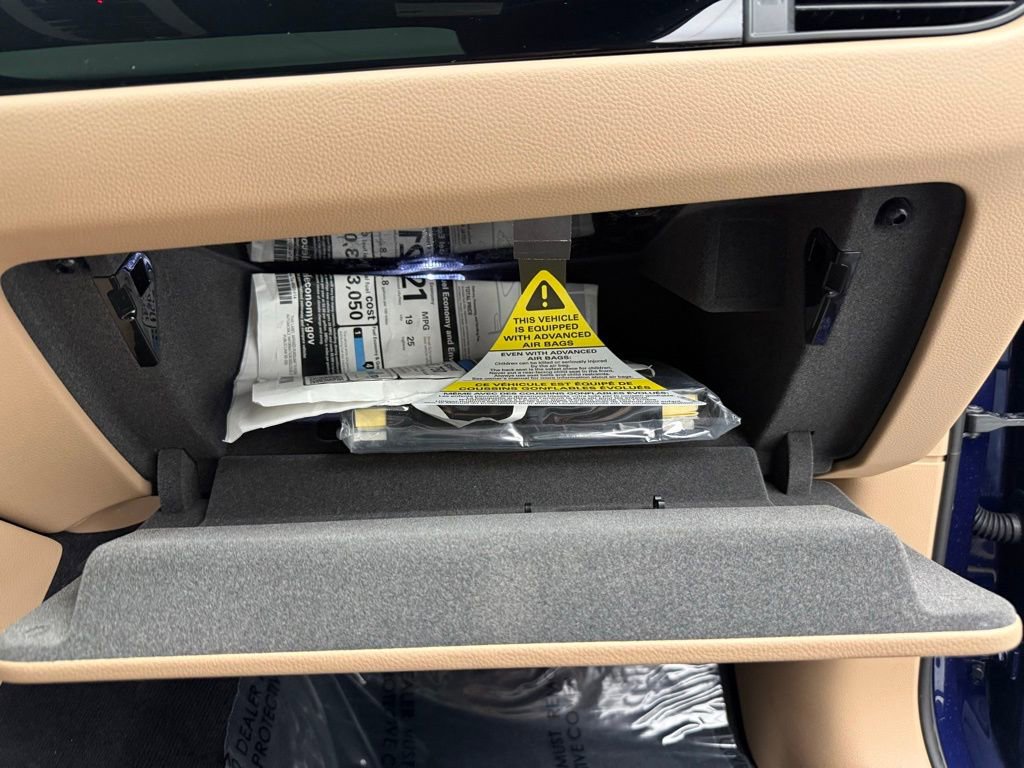 Used 2025 Porsche Macan image 40