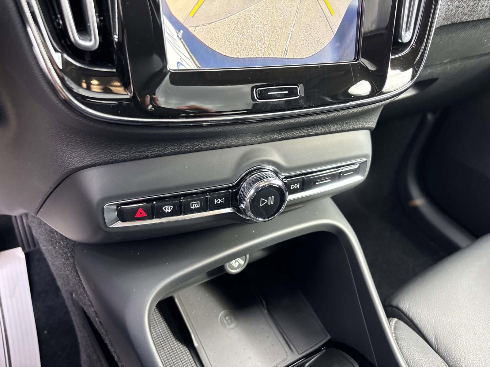 New 2026 Volvo XC40 B5 Ultra w/ Protection Package Premier AWD/4WD image 21