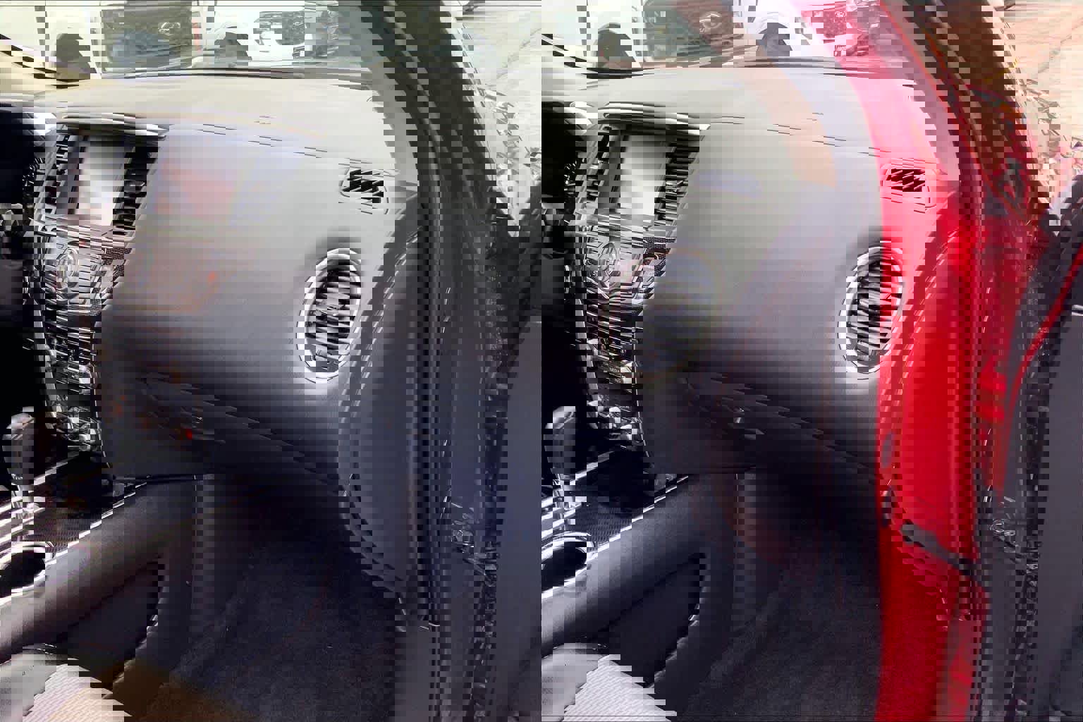 Used 2020 Nissan Pathfinder SV w/ Rock Creek Edition image 17