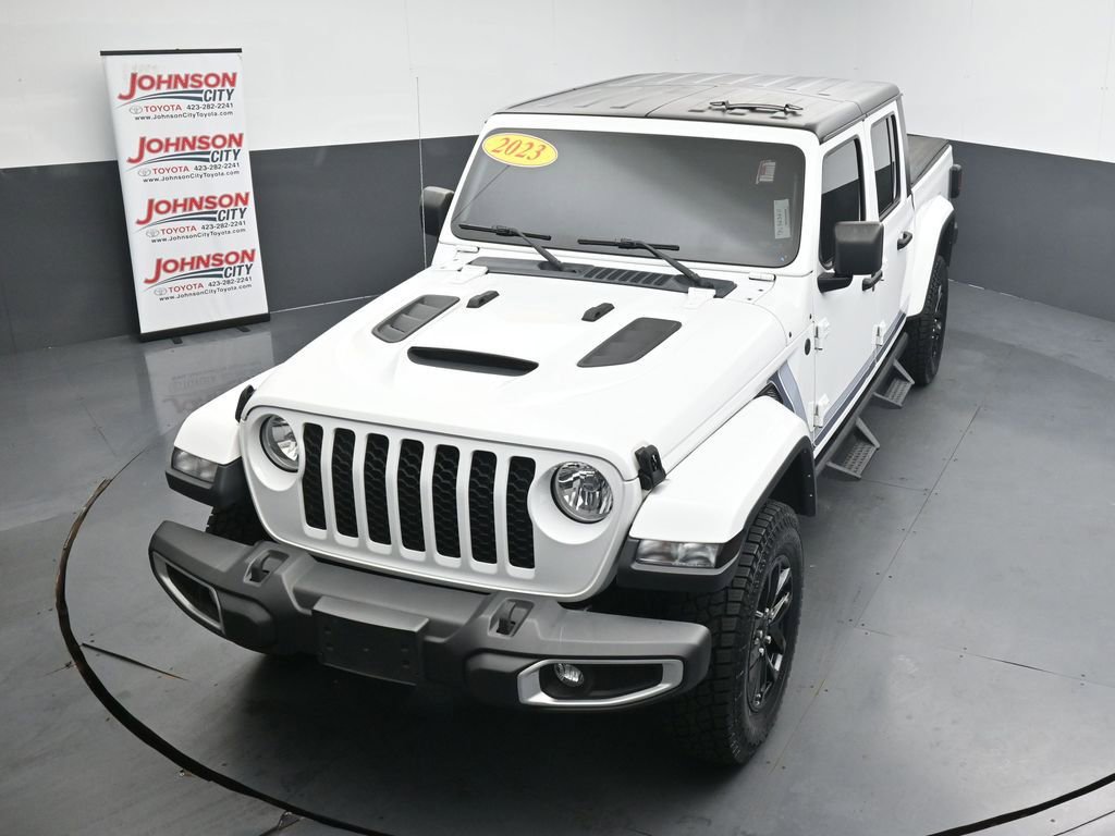 Used 2023 Jeep Gladiator Sport AWD/4WD image 26