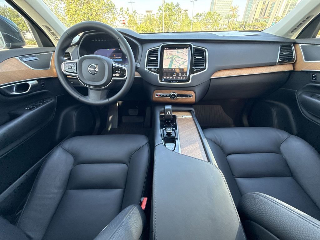 Used 2024 Volvo XC90 B6 Plus image 19