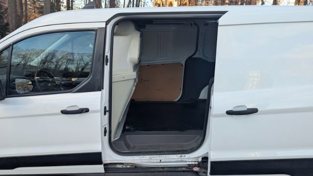 Used 2021 Ford Transit Connect XL image 18