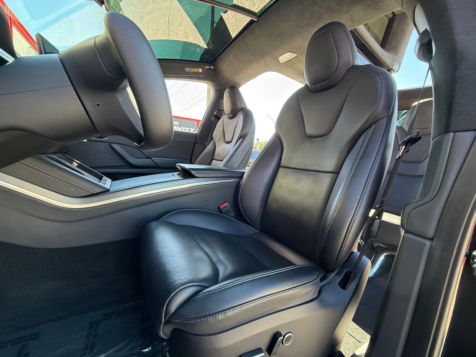 Used 2022 Tesla Model X Plaid image 12