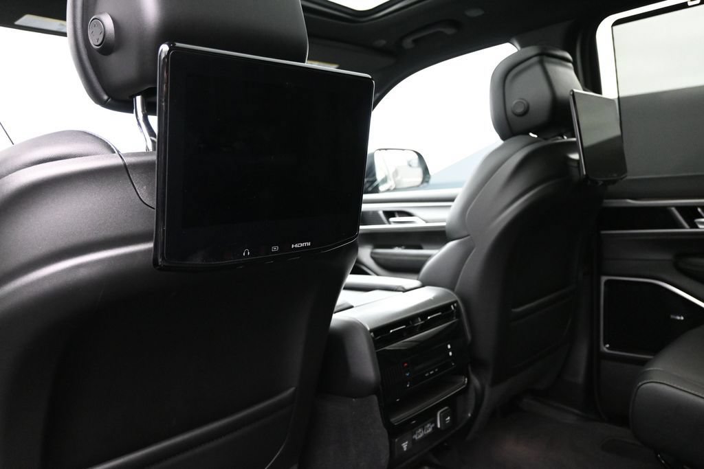 New 2026 Jeep Grand Wagoneer L Limited AWD/4WD image 31