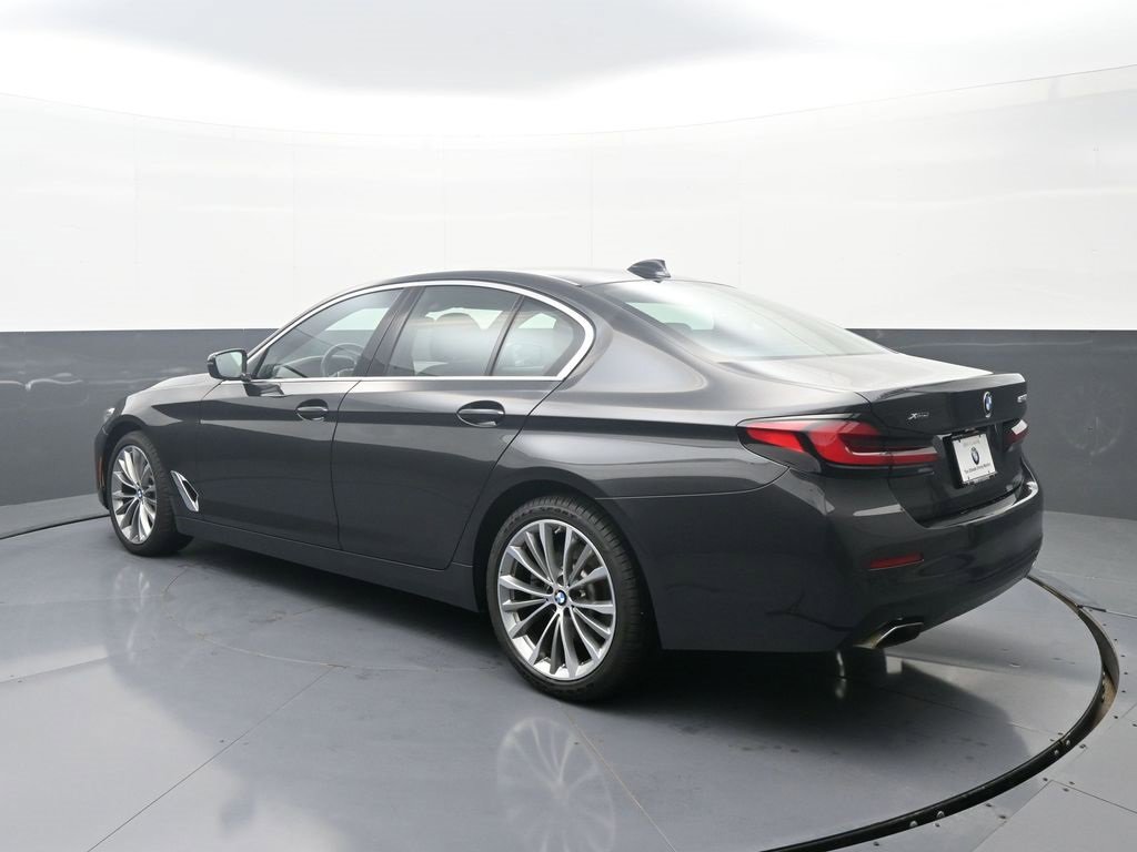 Used 2023 BMW 530i xDrive w/ Premium Package image 5