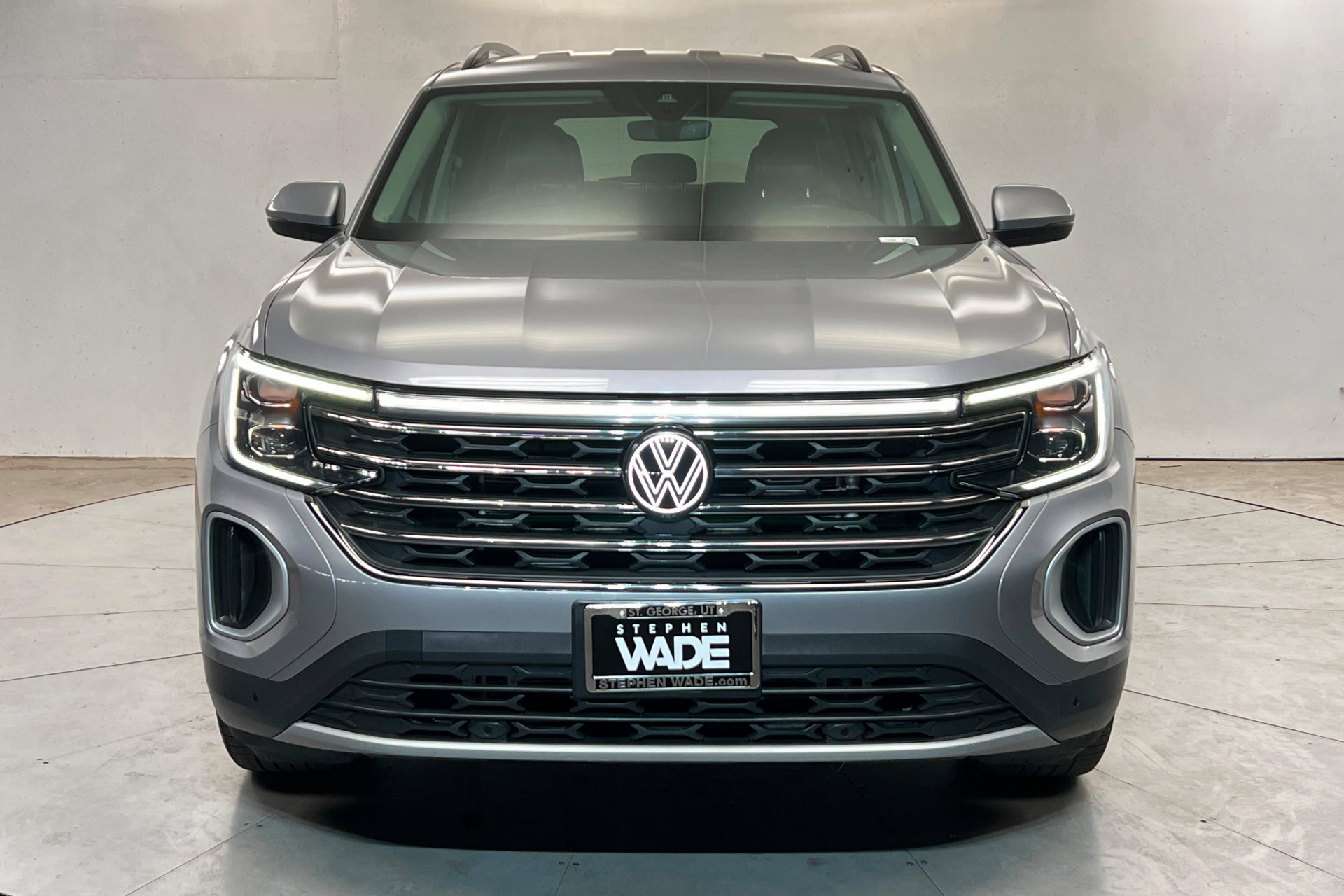 Used 2025 Volkswagen Atlas SE AWD/4WD image 9