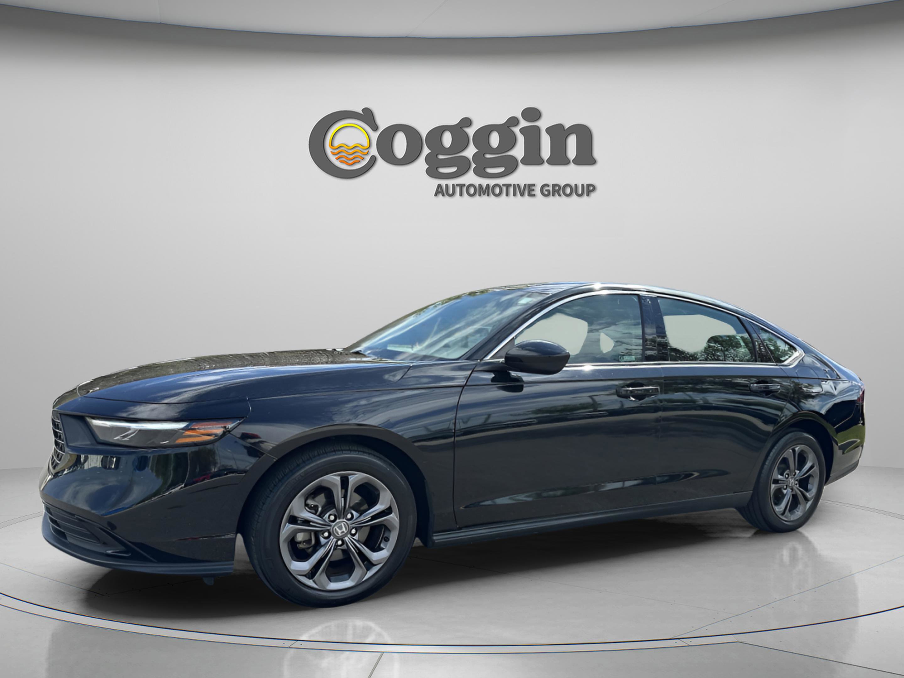 Used 2023 Honda Accord EX image 3