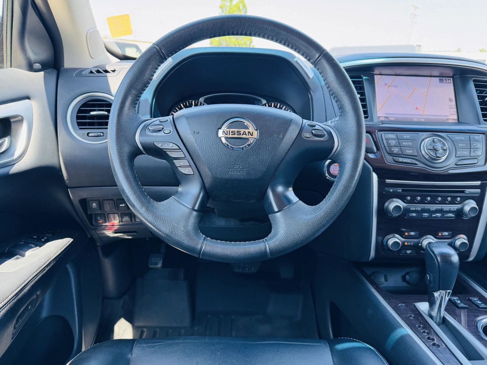 Used 2015 Nissan Pathfinder SL w/ SL Premium Package AWD/4WD image 17