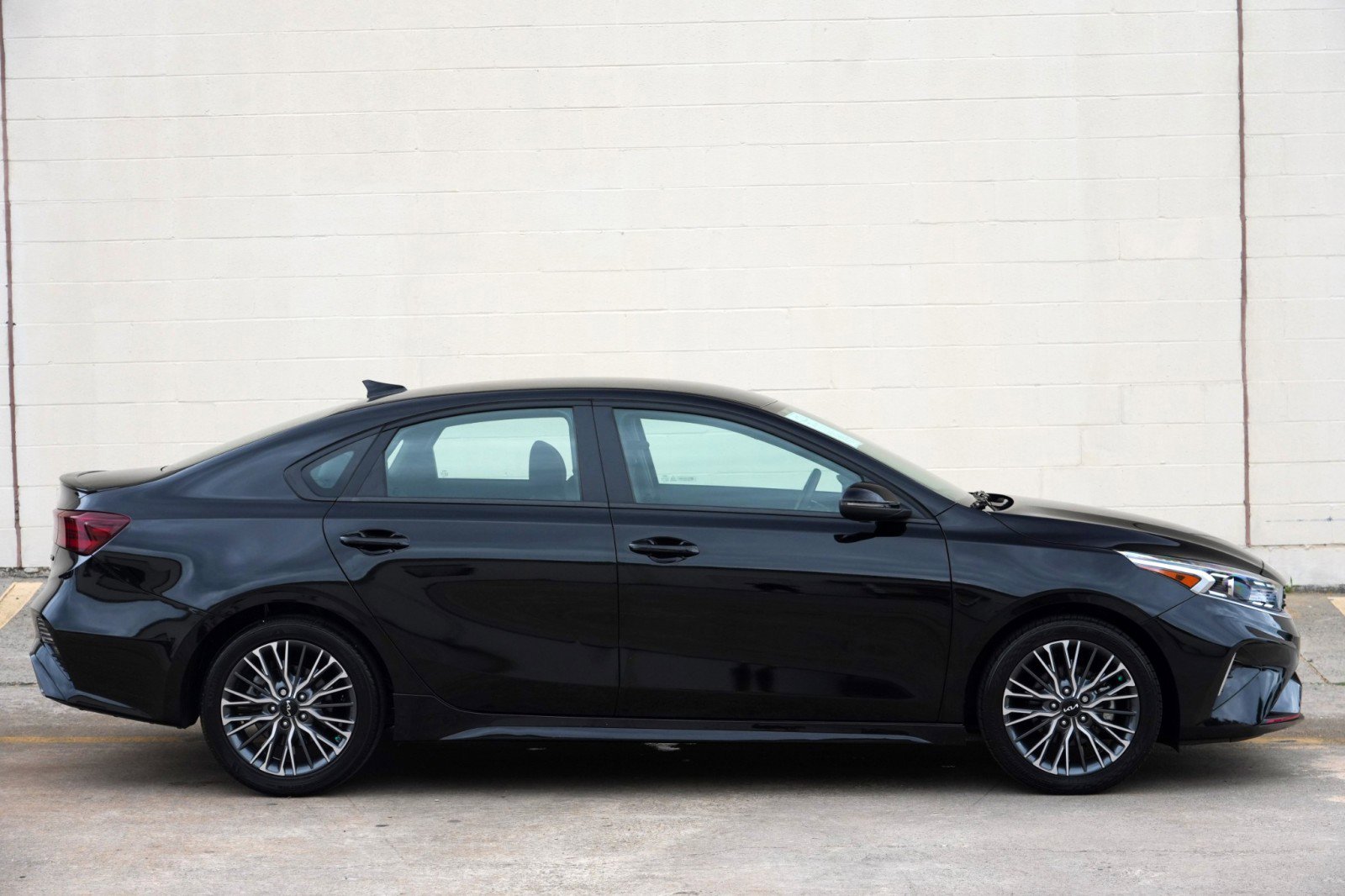 Used 2024 Kia Forte GT-Line FWD image 46