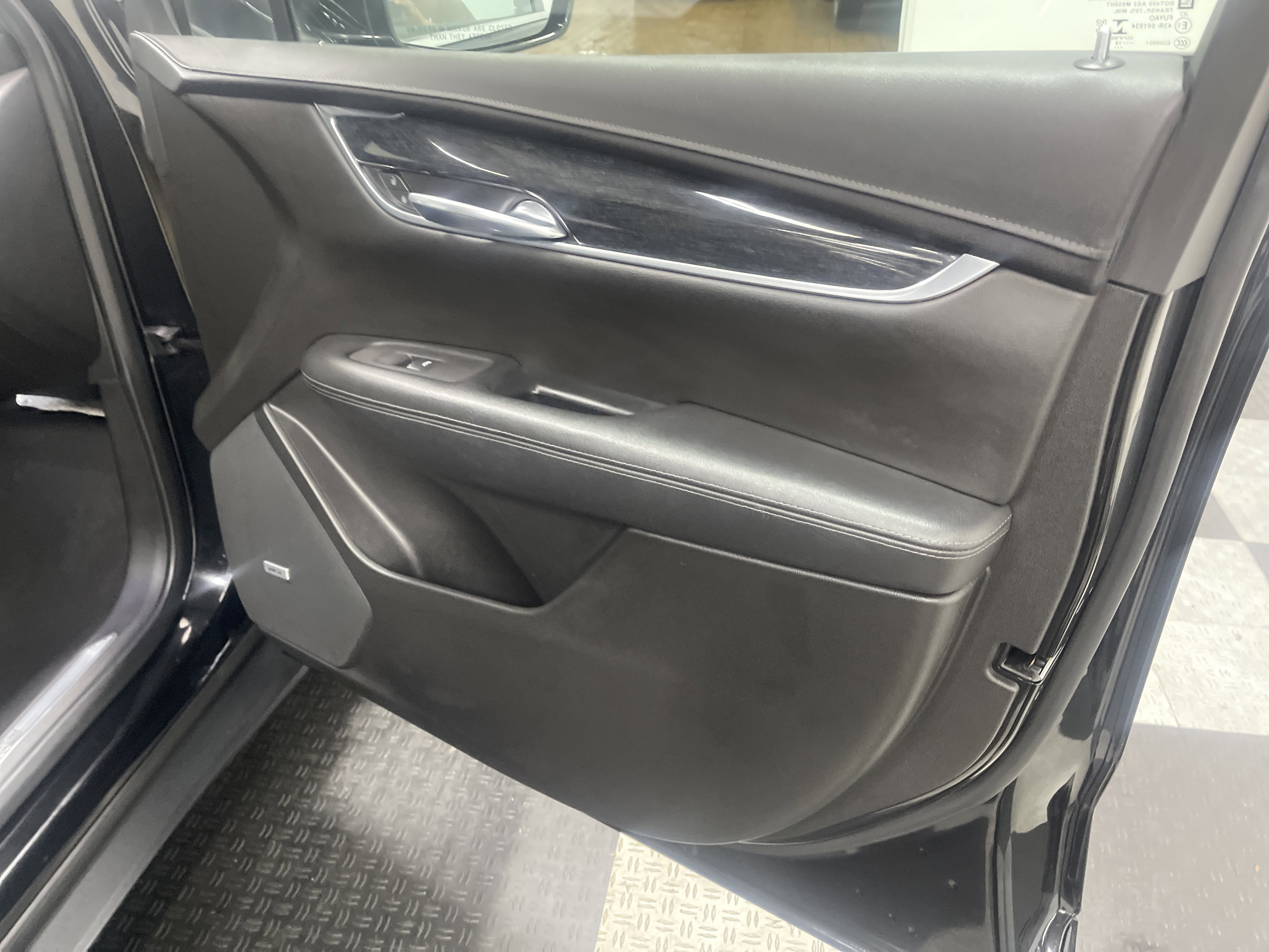 Used 2020 Cadillac XT5 Premium Luxury image 25