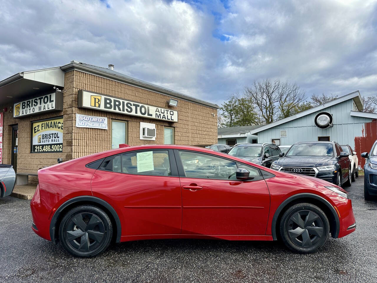 Used 2023 Toyota Prius LE image 8