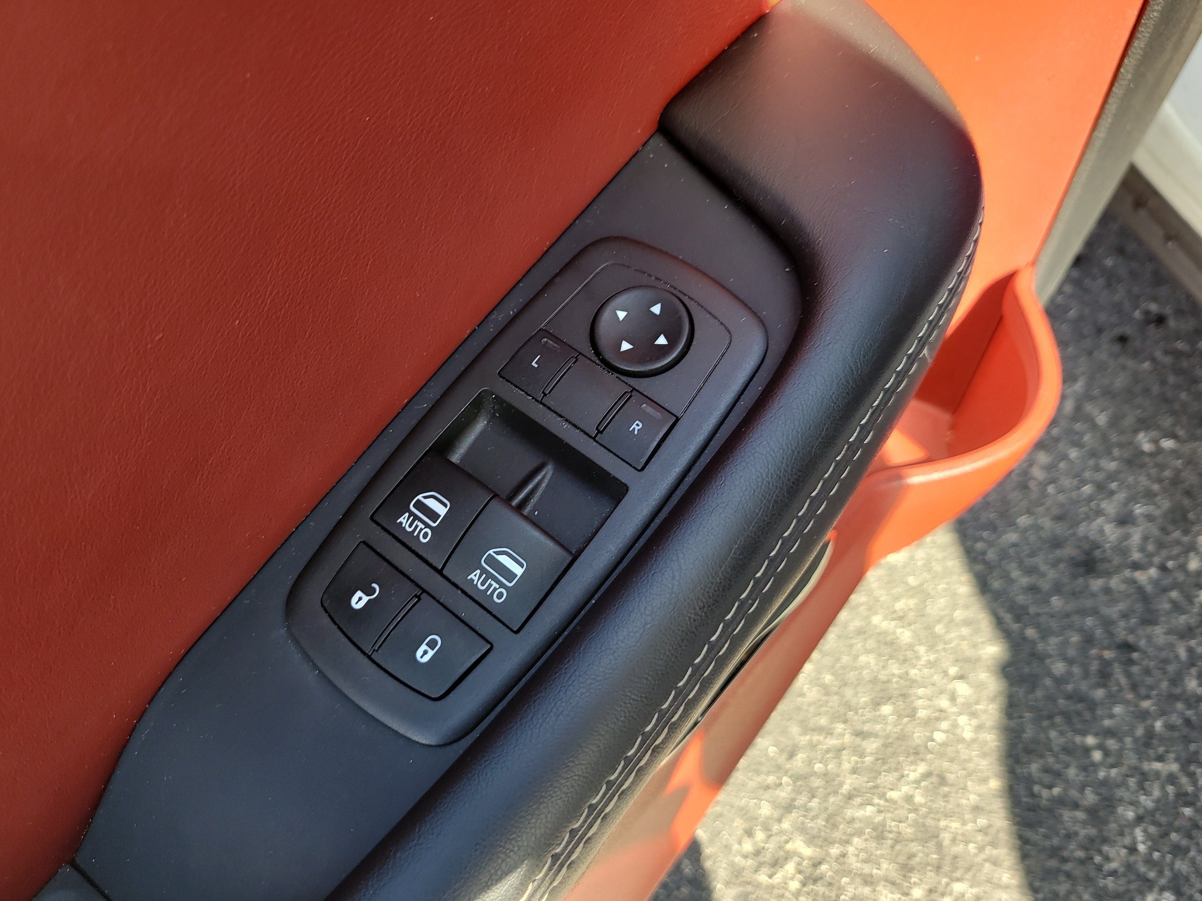 Used 2022 Dodge Challenger SRT Hellcat w/ Plus Package RWD image 13