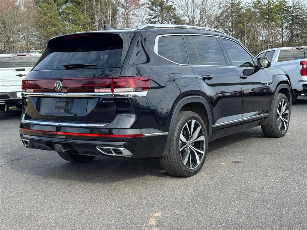 Used 2024 Volkswagen Atlas SEL Premium R-Line image 3