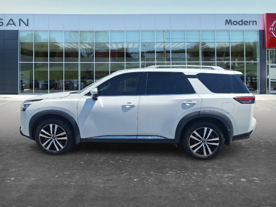 Used 2023 Nissan Pathfinder Platinum w/ Cargo Package AWD/4WD image 7
