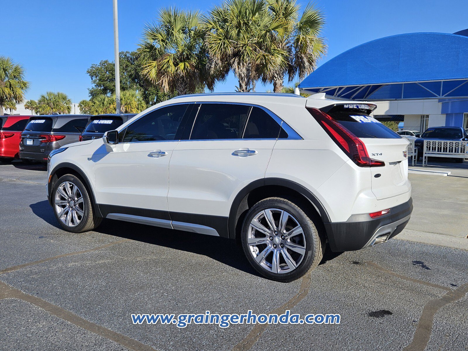 Used 2021 Cadillac XT4 Premium Luxury w/ Driver Awareness Package image 3