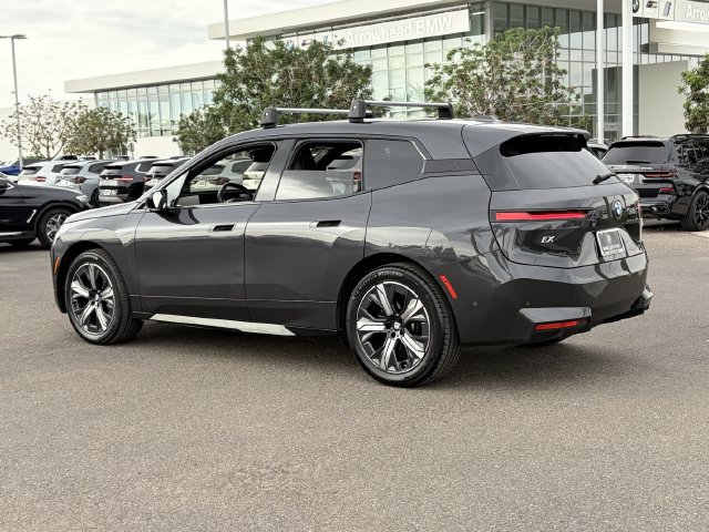 Certified 2026 BMW iX xDrive45 w/ Premium Package AWD/4WD image 9