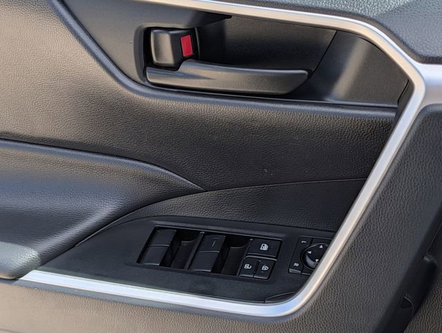 Used 2024 Toyota RAV4 LE image 23