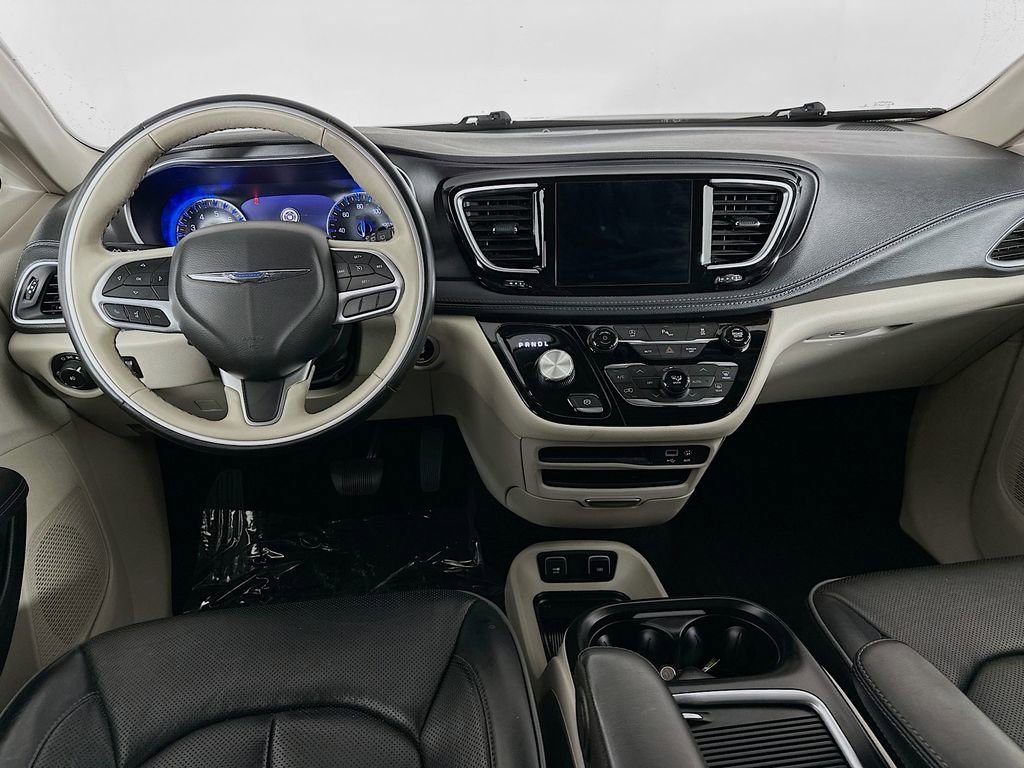 Certified 2020 Chrysler Pacifica Limited image 31