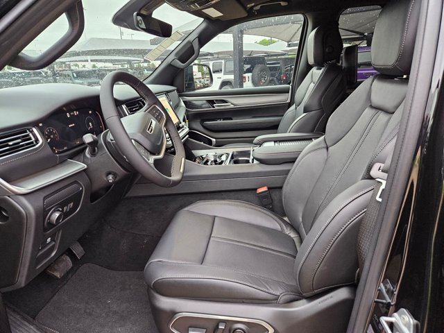 New 2026 Jeep Grand Wagoneer L Limited AWD/4WD image 14