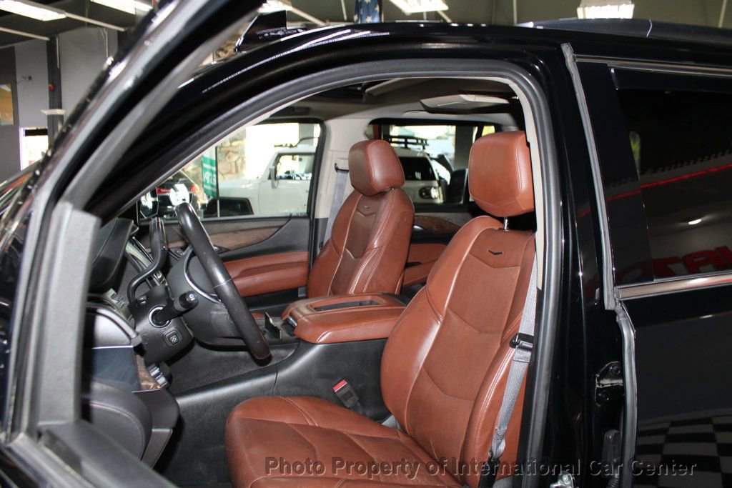 Used 2017 Cadillac Escalade Premium Luxury image 15