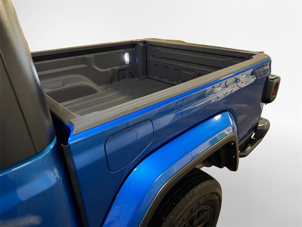 Used 2021 Jeep Gladiator Sport image 25