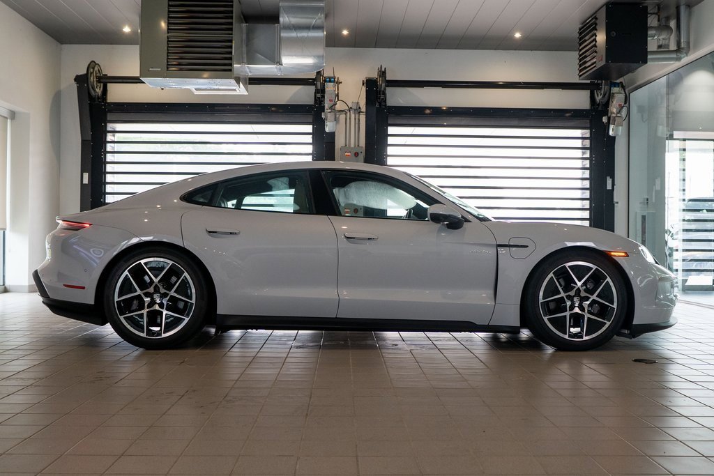 New 2025 Porsche Taycan image 7