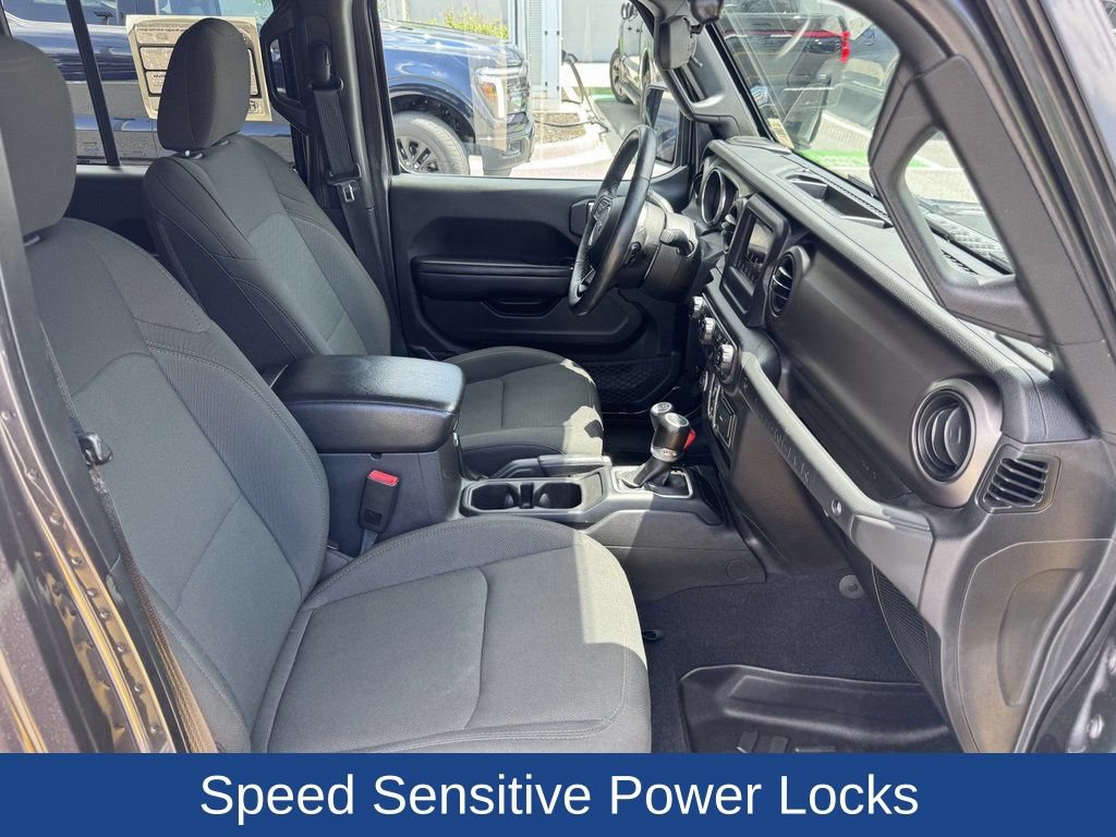 Used 2018 Jeep Wrangler Unlimited Sport S AWD/4WD image 21