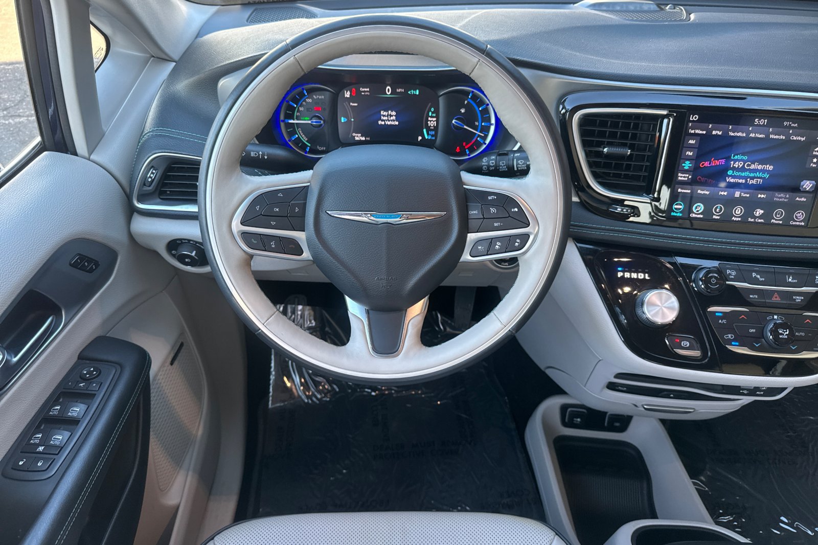 Used 2020 Chrysler Pacifica Limited w/ Advanced Safetytec Group FWD image 15