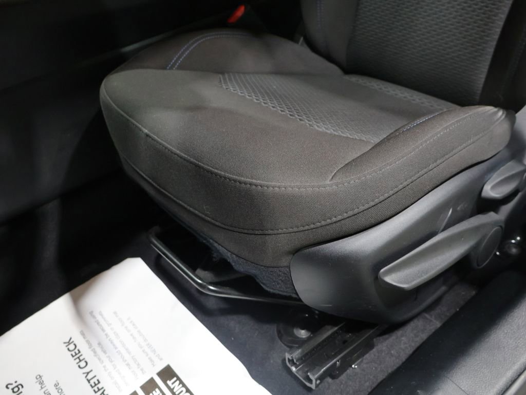 Used 2024 Jeep Compass Sport image 12