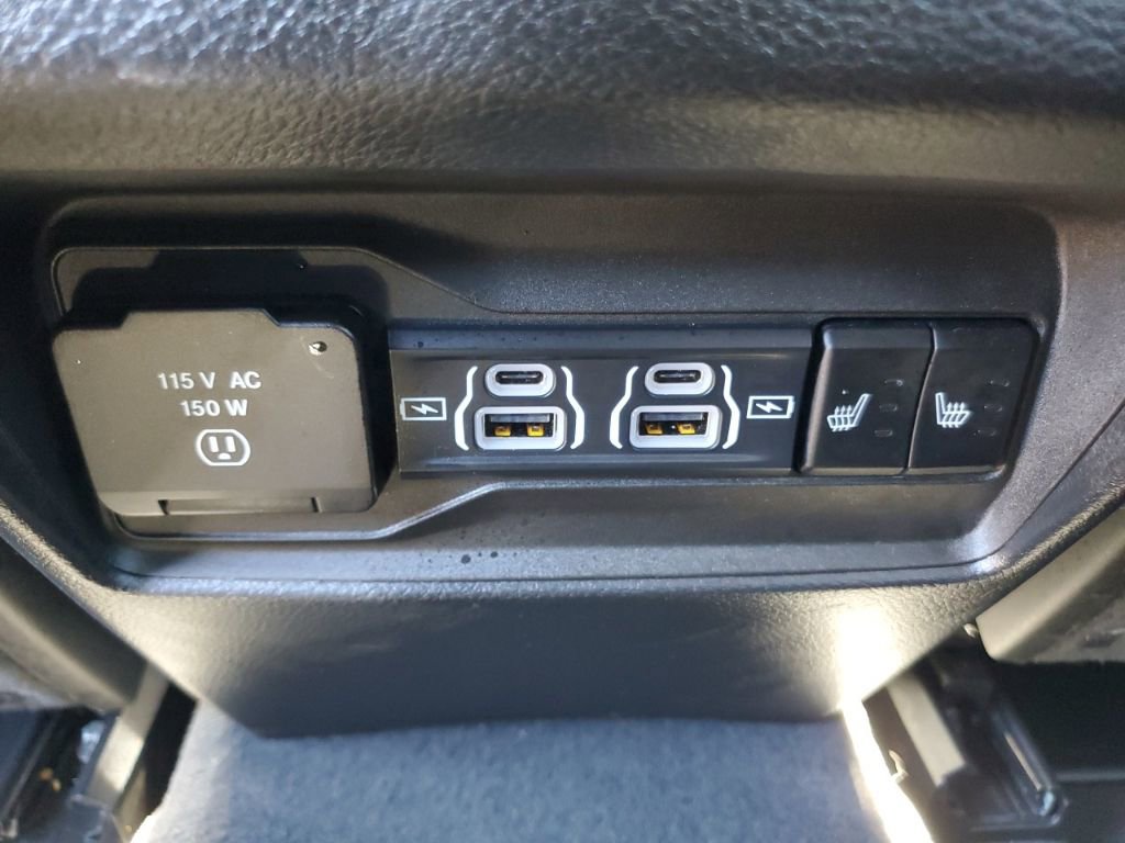 Used 2023 Jeep Grand Cherokee Limited image 29