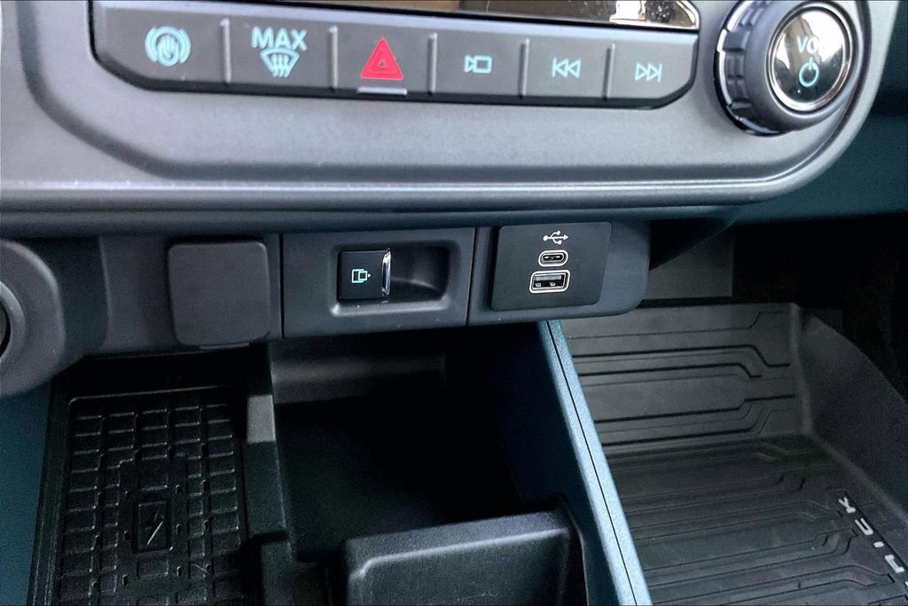 Used 2025 Ford Maverick Lobo image 33