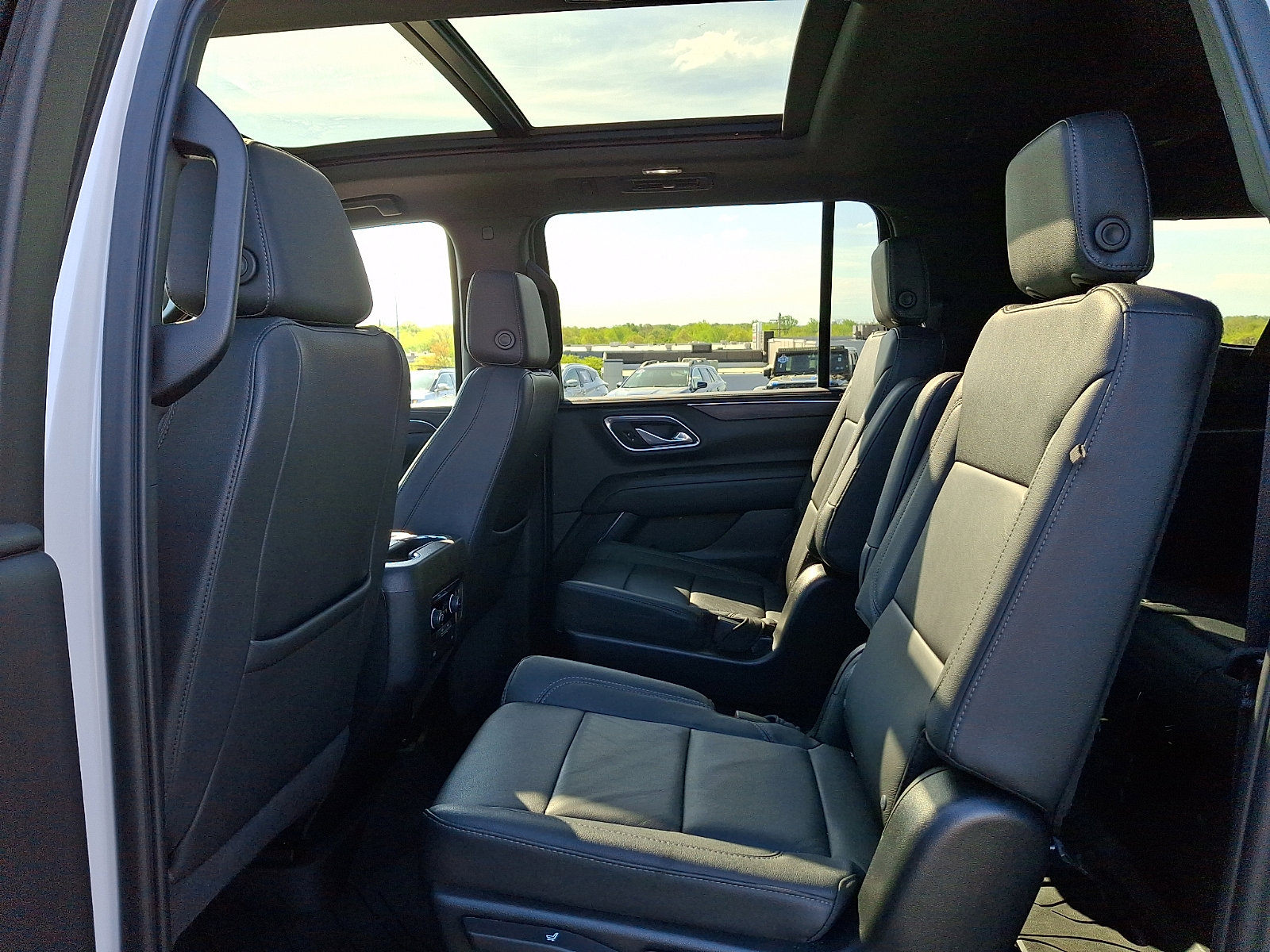 Certified 2023 Chevrolet Suburban LT image 11