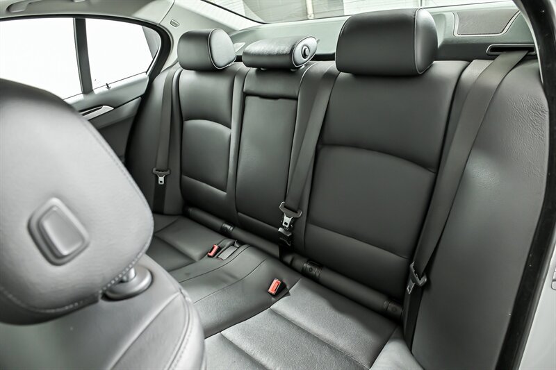 Used 2015 BMW 528i xDrive Sedan AWD/4WD image 19