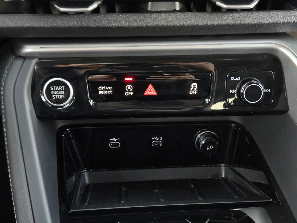 Certified 2025 Audi Q5 Prestige AWD/4WD image 25