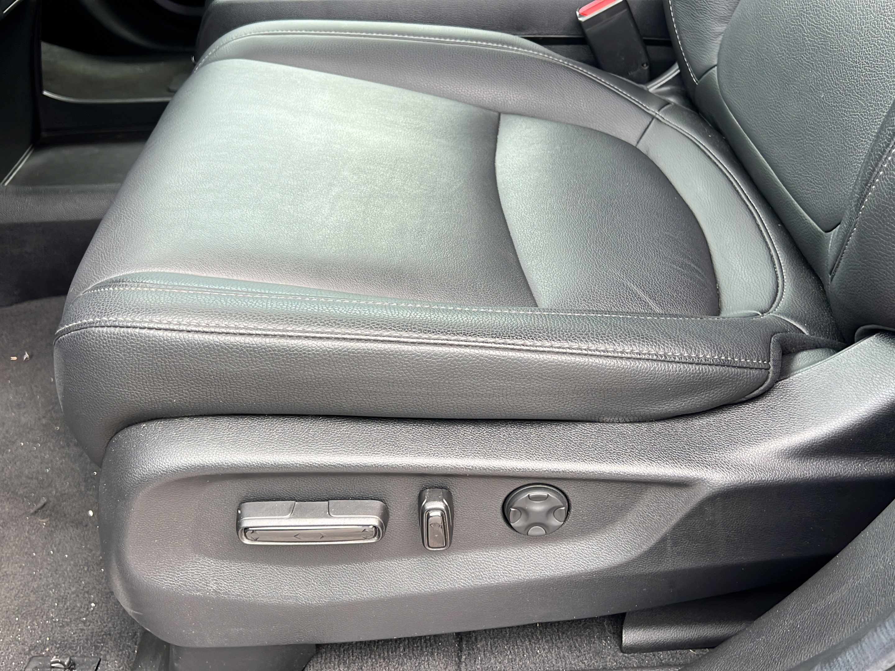 Used 2025 Honda Odyssey EX-L image 15