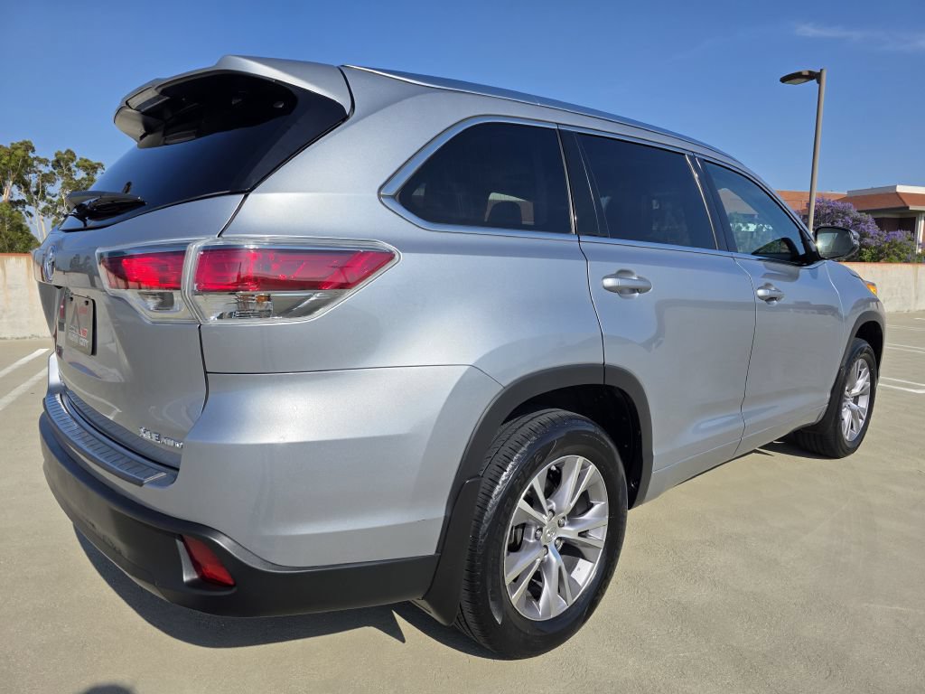 Used 2014 Toyota Highlander XLE AWD/4WD image 8