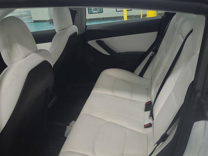 Used 2020 Tesla Model 3 Long Range image 3