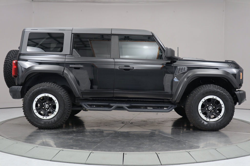 Used 2023 Ford Bronco Black Diamond w/ Sasquatch Package AWD/4WD image 6