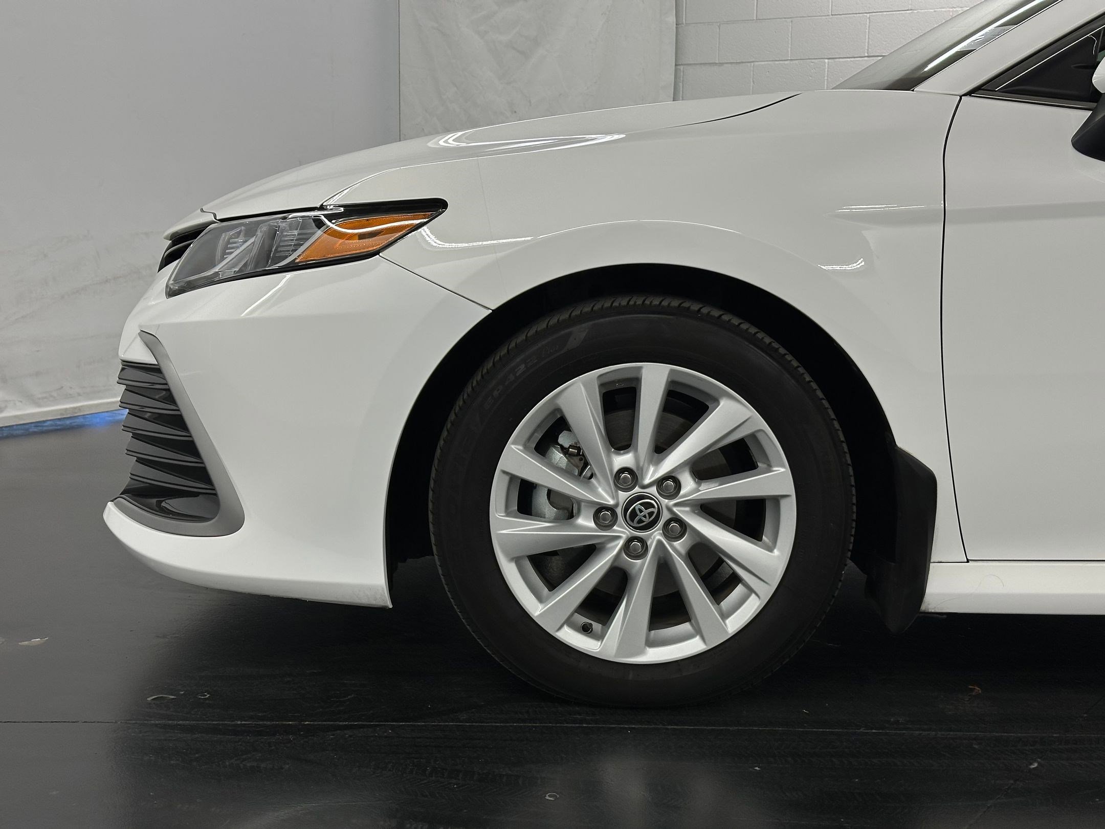 Used 2023 Toyota Camry LE image 12