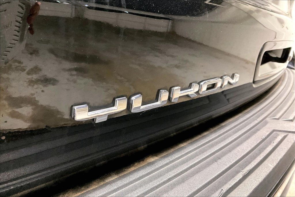 Used 2022 GMC Yukon Denali RWD image 39