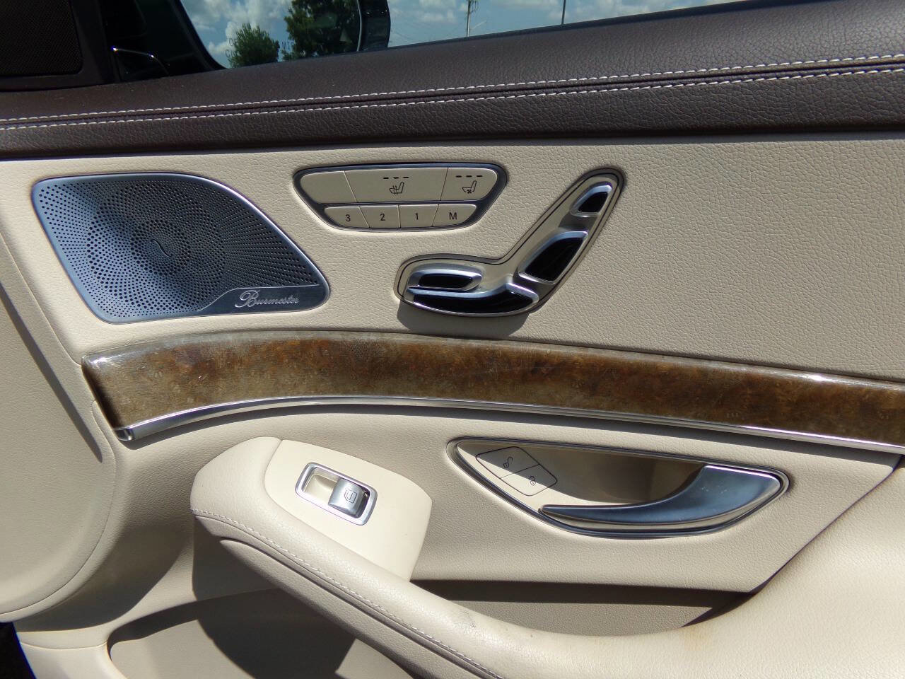 Used 2015 Mercedes-Benz S 550 4MATIC Sedan image 30