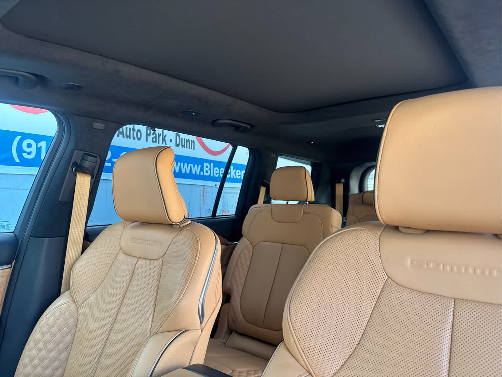 Used 2025 Jeep Grand Cherokee L Summit AWD/4WD image 35