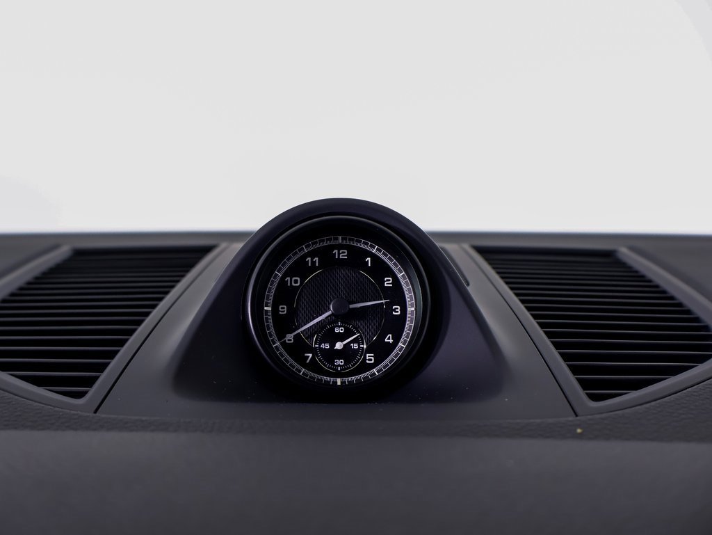 New 2025 Porsche Macan image 15