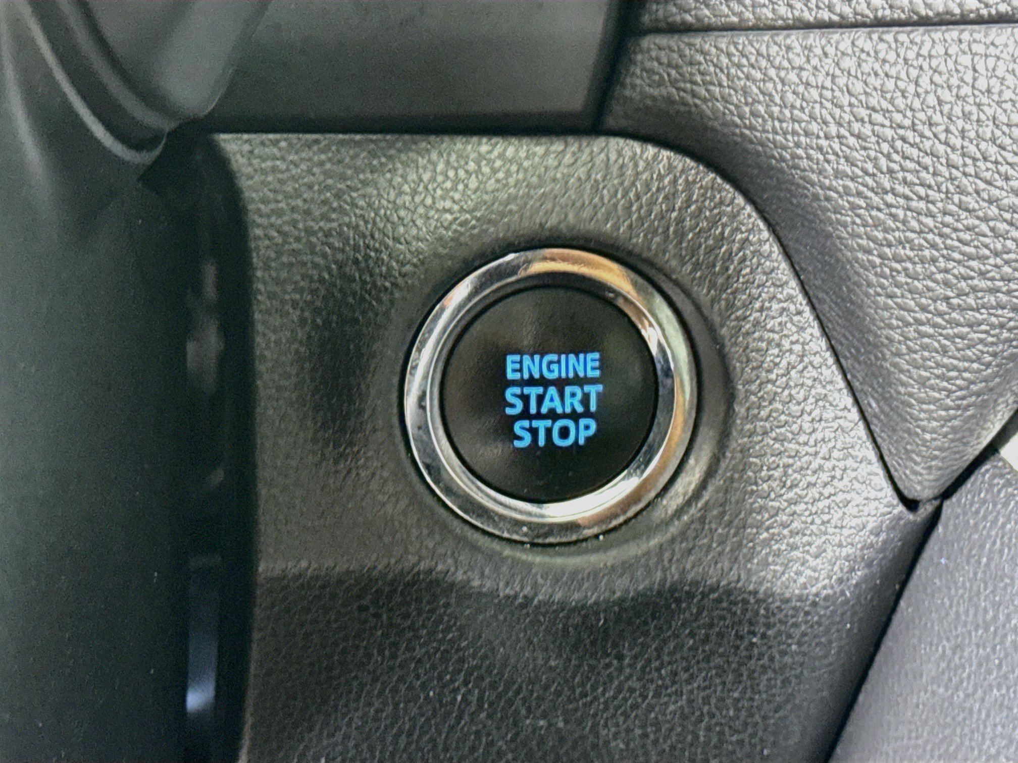 Used 2021 Toyota RAV4 XLE FWD image 21