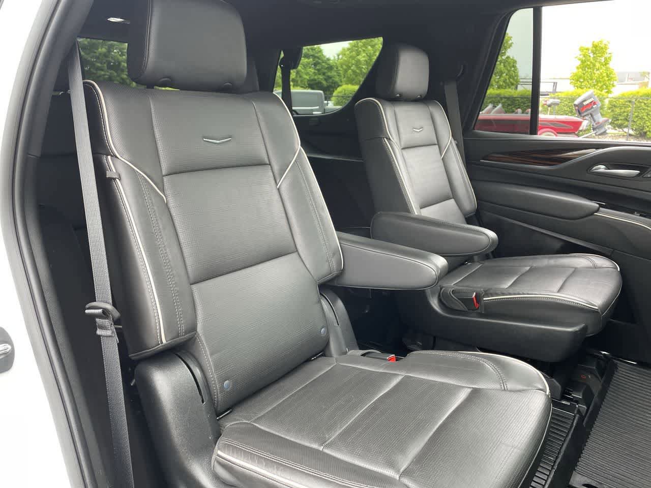 Used 2023 Cadillac Escalade Premium Luxury w/ LPO, Floor Liner Package AWD/4WD image 15
