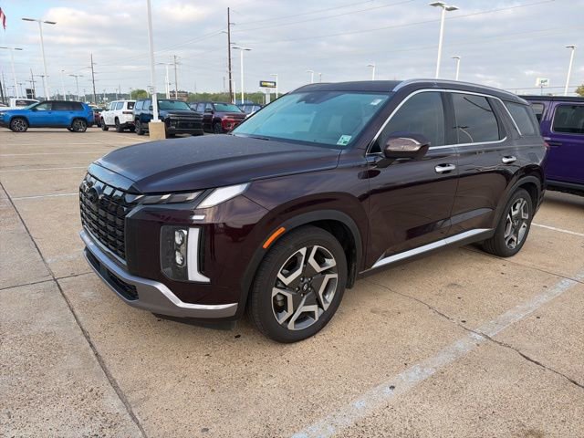 Used 2023 Hyundai Palisade Limited w/ Winter Package image 2