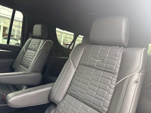 Certified 2026 Cadillac Escalade ESV Platinum Sport AWD/4WD image 31