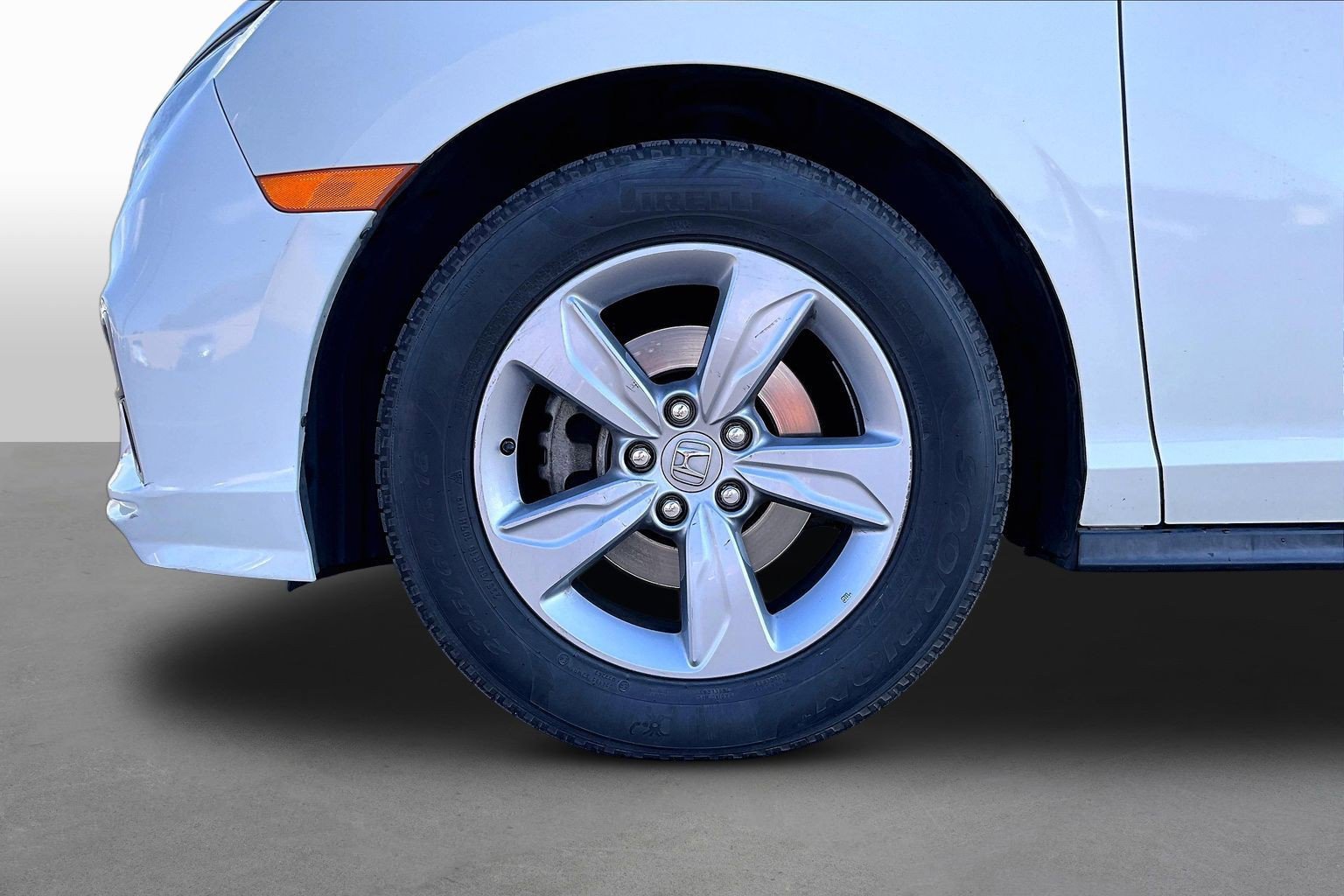 Used 2018 Honda Odyssey EX-L image 7