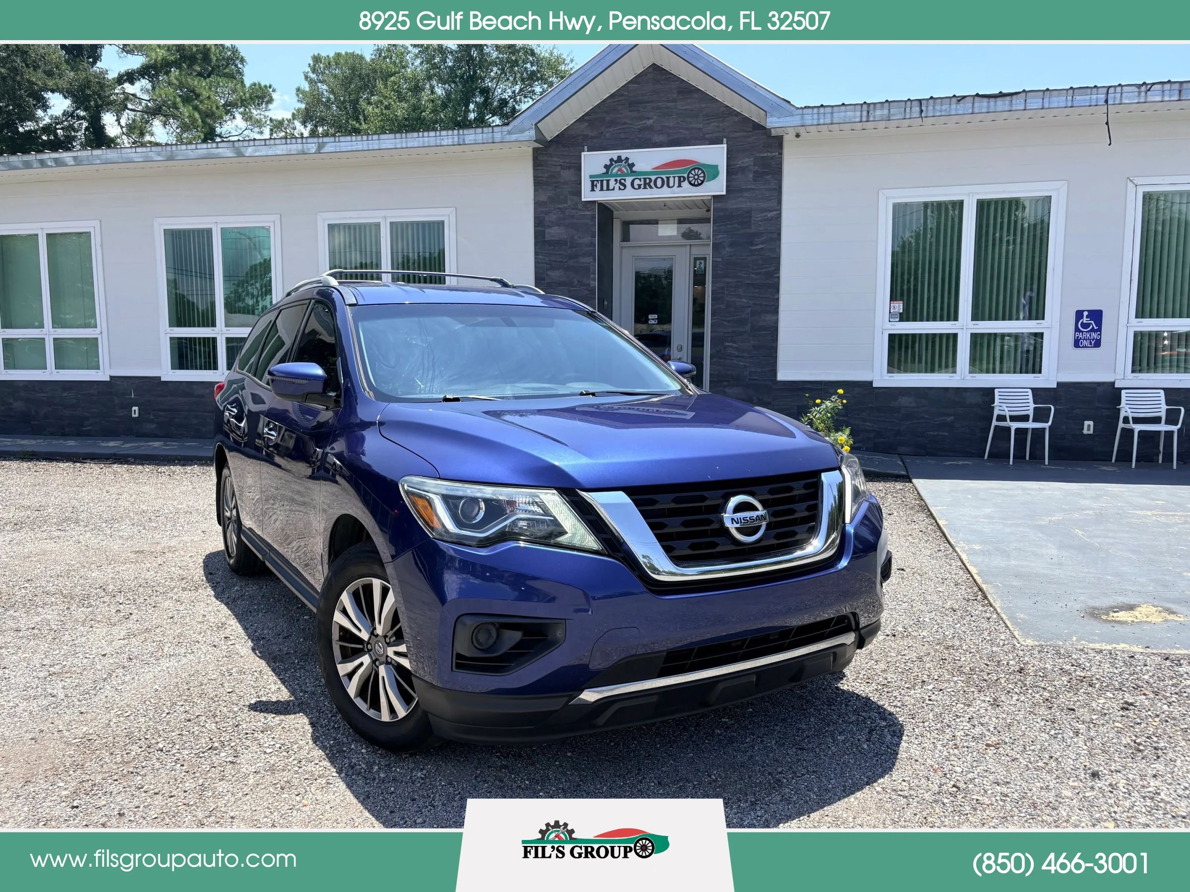 Used 2018 Nissan Pathfinder S FWD image 2