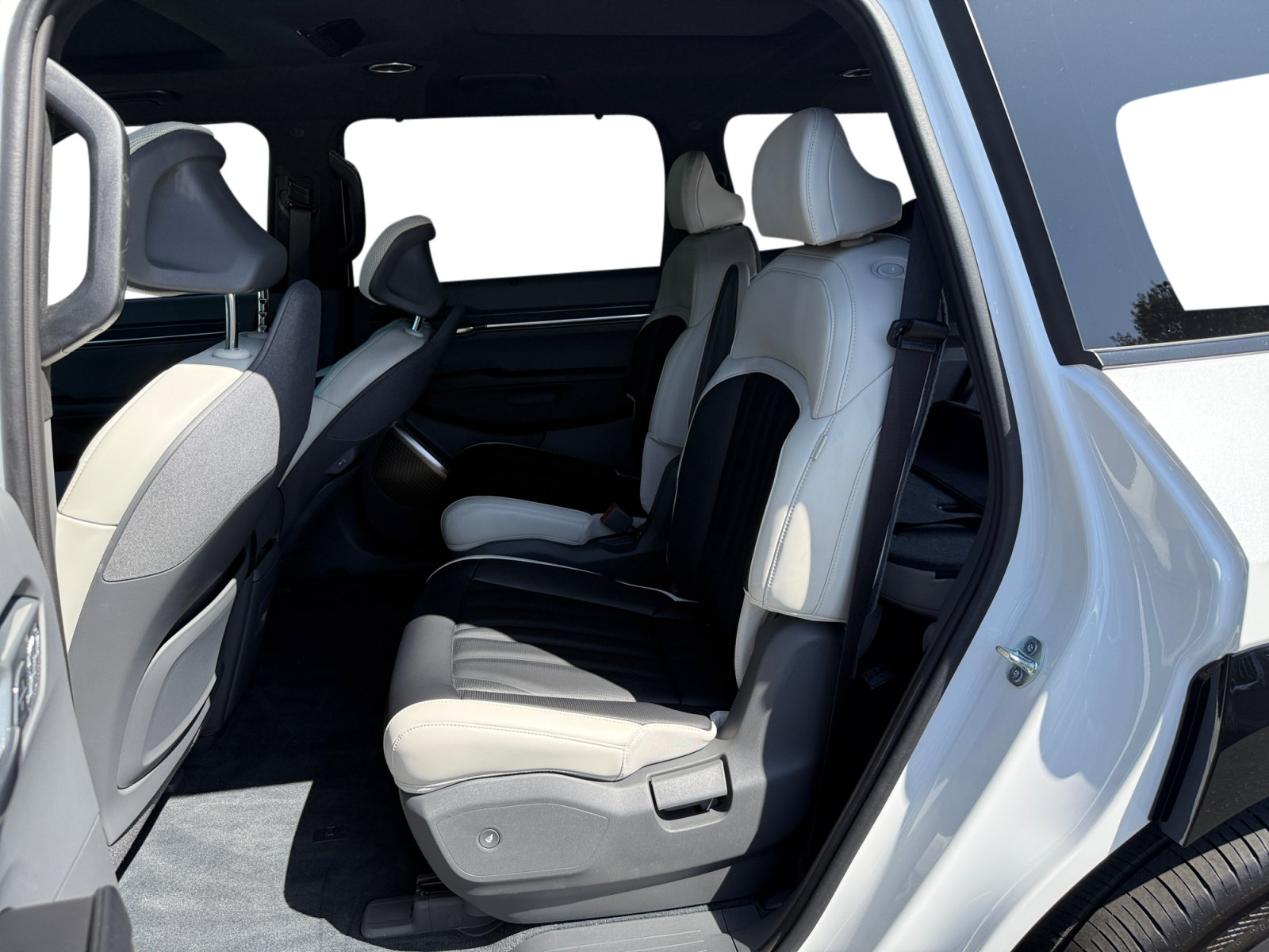 Certified 2024 Kia EV9 GT-Line AWD/4WD image 16
